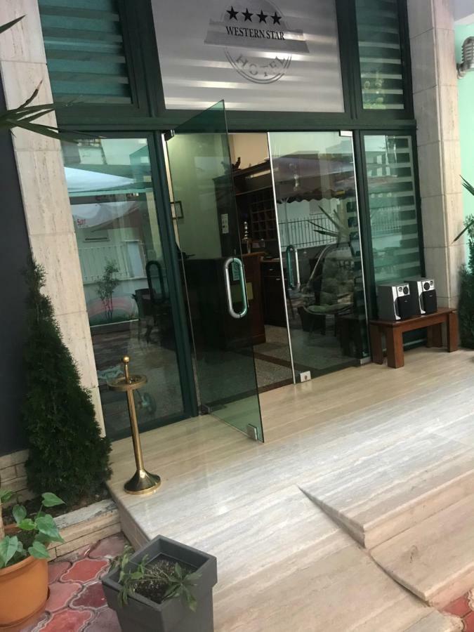 Western Star Hotel ドゥラス エクステリア 写真