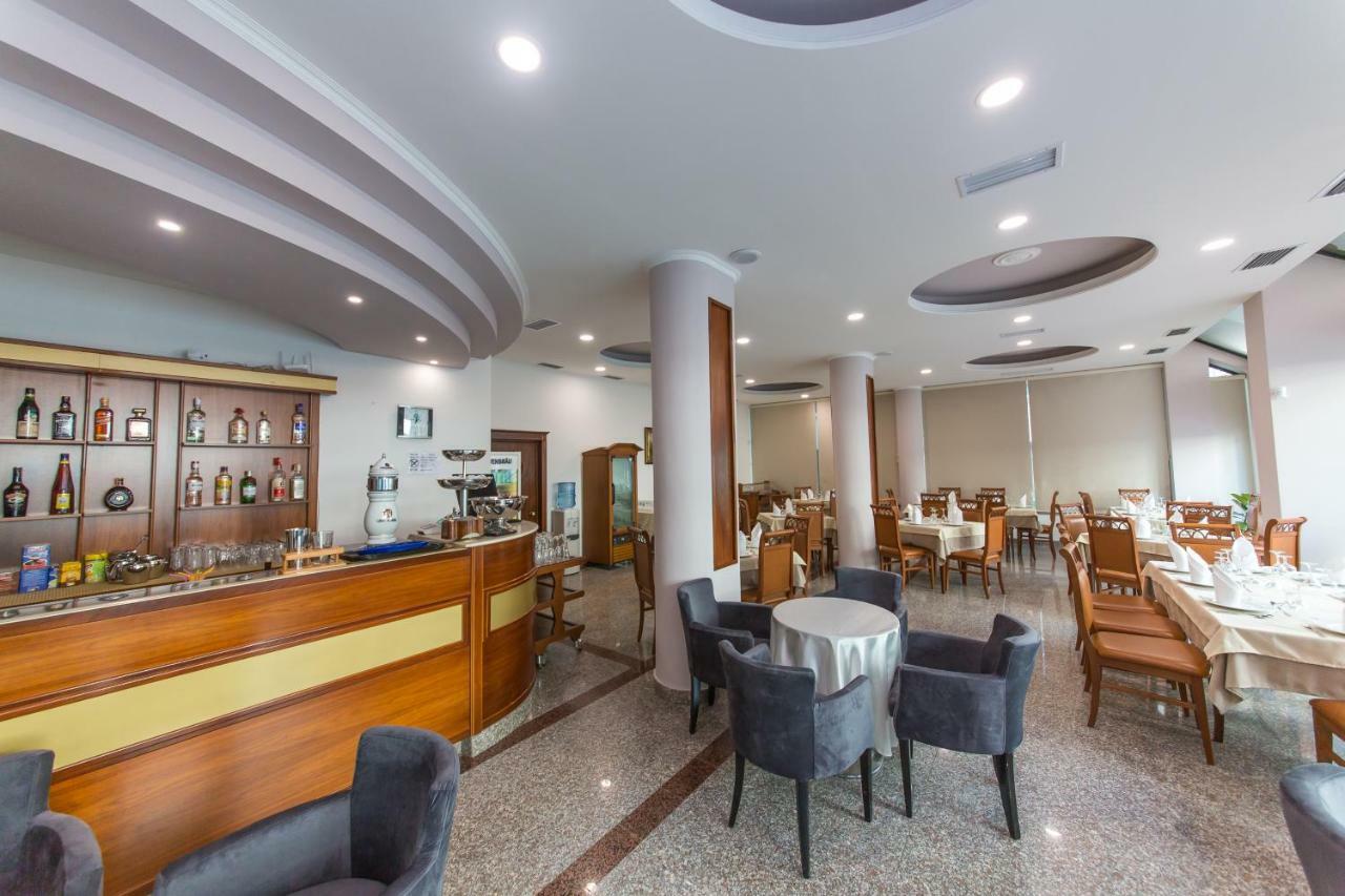 Western Star Hotel ドゥラス エクステリア 写真